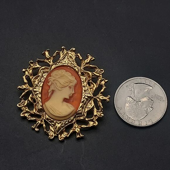 Vintage Cameo Brooch Orange Cream Gold Tone Lady HEad Portrait - Picture 2 of 8